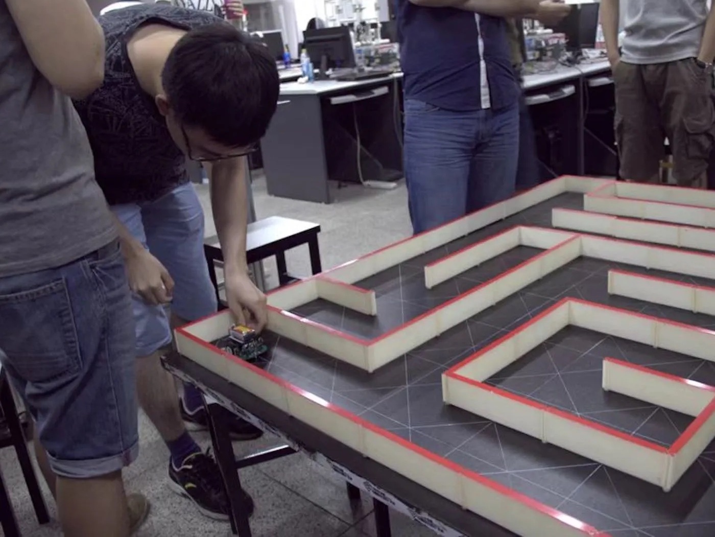 IEEE标准电脑鼠走迷宫竞赛基地